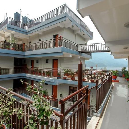 Hotel Peace Plaza Pokhara Kültér fotó