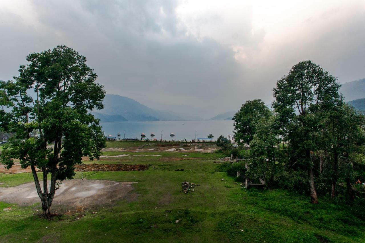 Hotel Peace Plaza Pokhara Kültér fotó