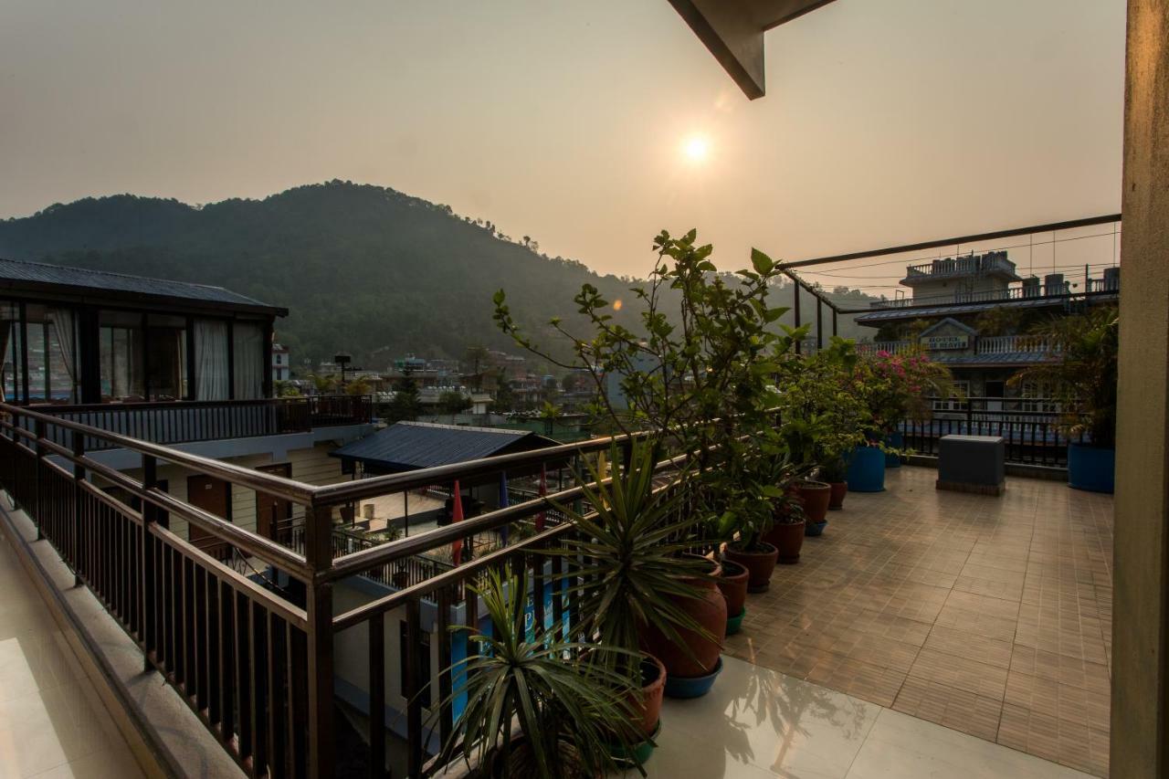 Hotel Peace Plaza Pokhara Kültér fotó