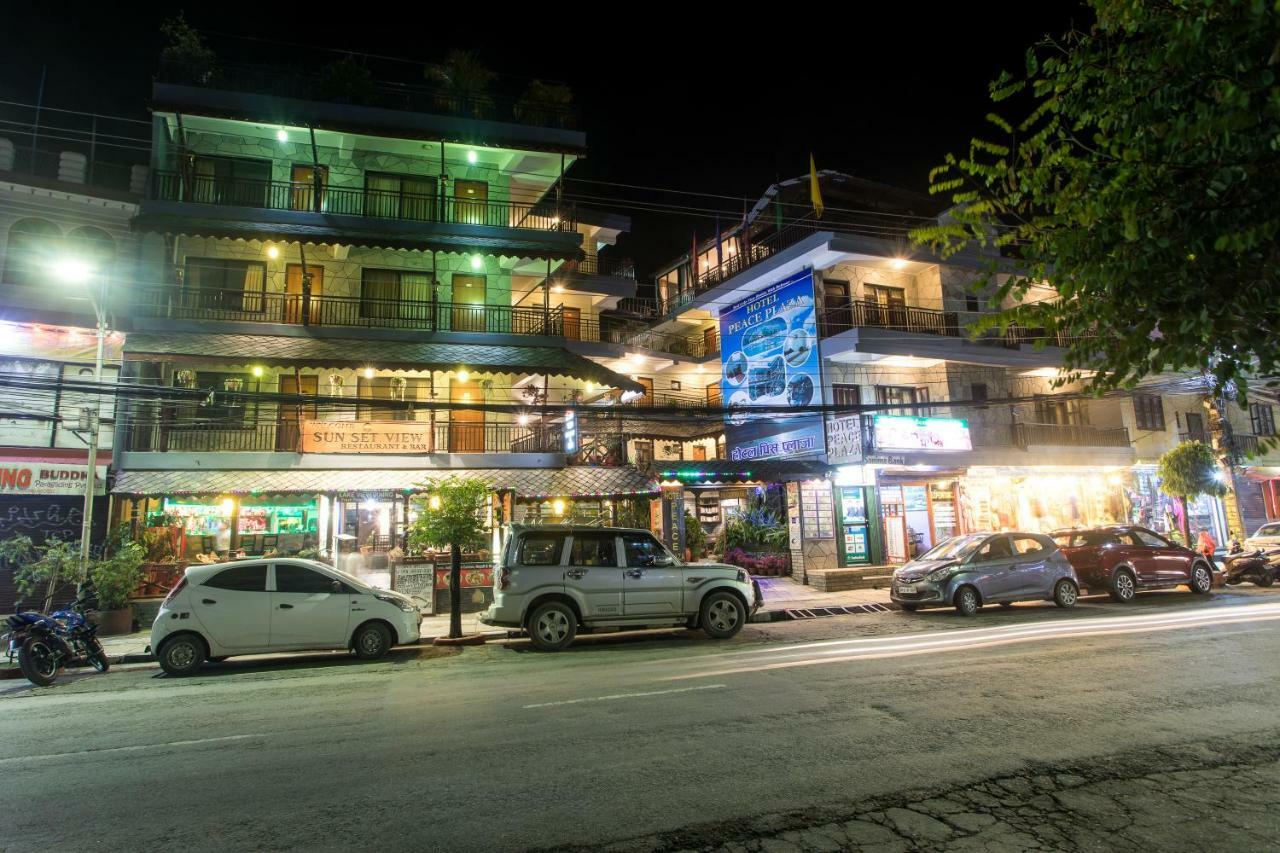 Hotel Peace Plaza Pokhara Kültér fotó