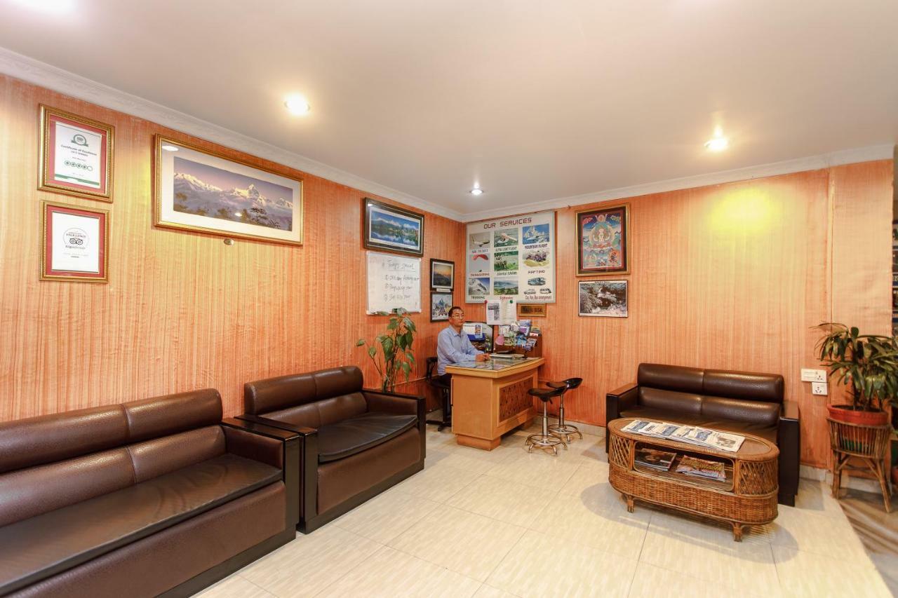 Hotel Peace Plaza Pokhara Kültér fotó