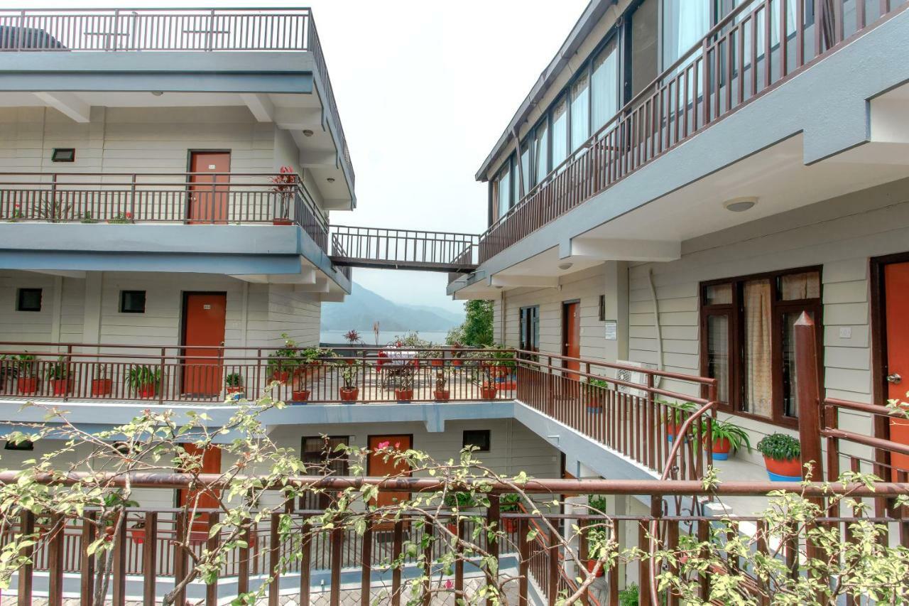 Hotel Peace Plaza Pokhara Kültér fotó