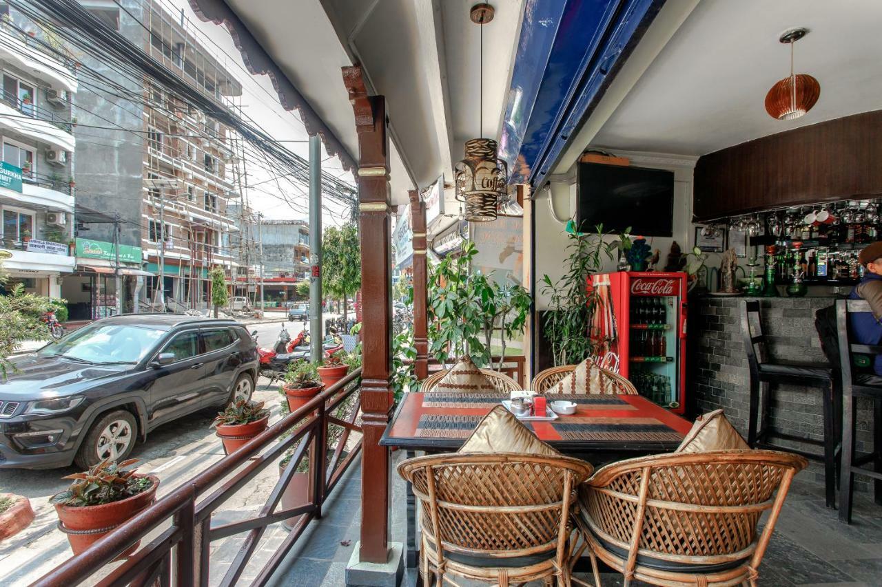 Hotel Peace Plaza Pokhara Kültér fotó