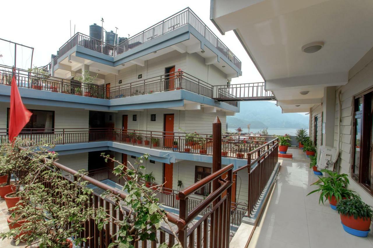 Hotel Peace Plaza Pokhara Kültér fotó