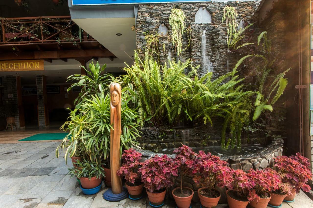 Hotel Peace Plaza Pokhara Kültér fotó