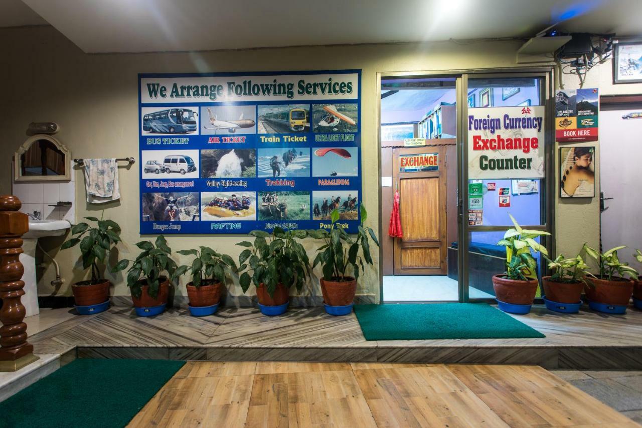 Hotel Peace Plaza Pokhara Kültér fotó